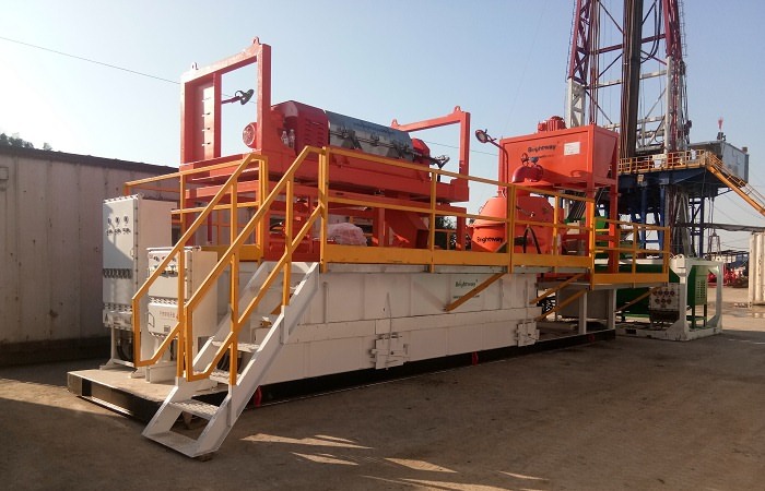 Drilling waste manage equipment in operation
