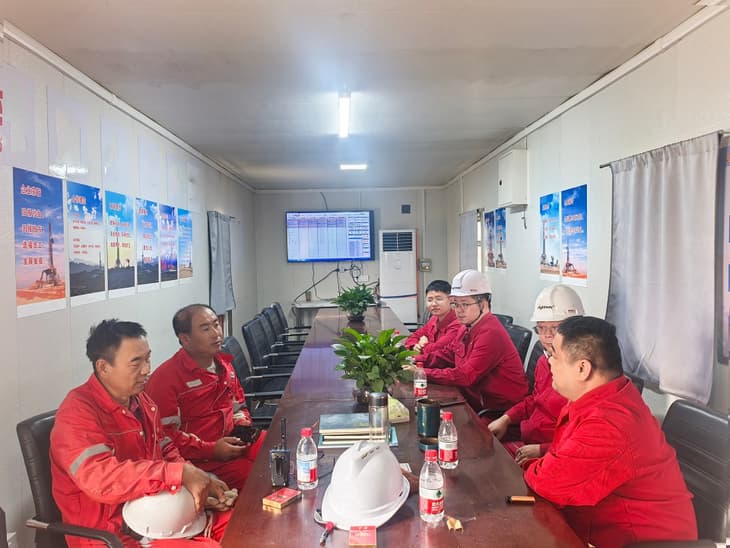Exchanges Between Technicians of Brightway Energy Xinjiang Maintenance Center and Well‑site Personnel